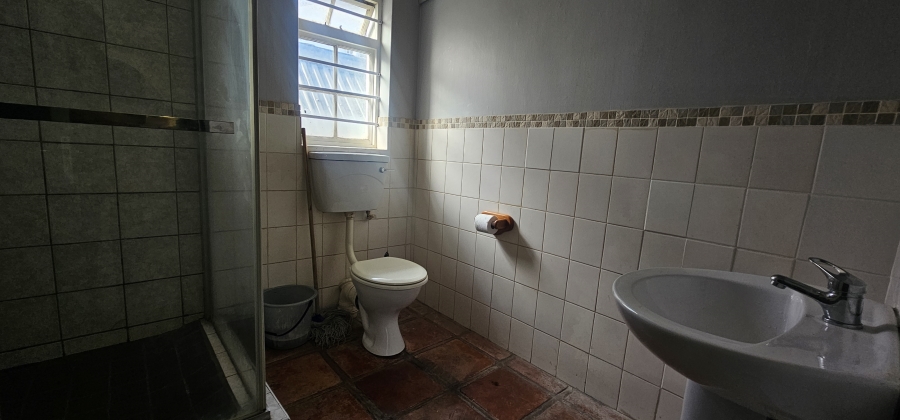 1 Bedroom Property for Sale in Middedorp Western Cape